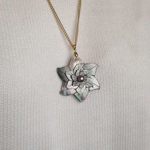 Black Mother of Pearl Shell Three Layer Flower Pearl Center Gold Chain Necklace